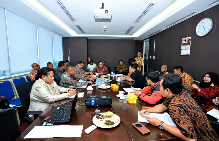 Pemprov Dorong DTI 2017 Bangun Infrastruktur PON